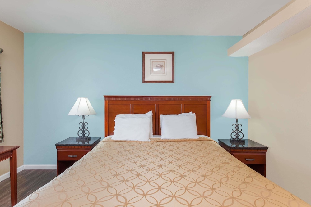 Travelodge by Wyndham San Diego SeaWorld 20/35