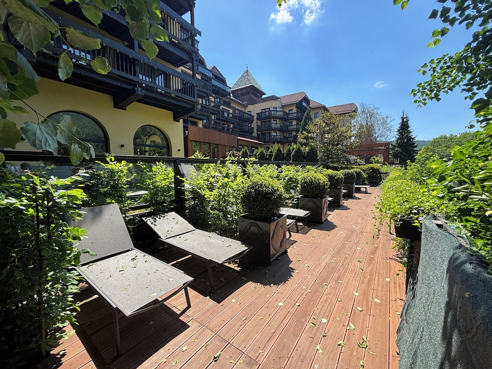 Parkhotel Luise 46/47