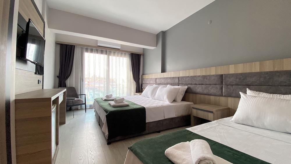 Medos hotel 18/56