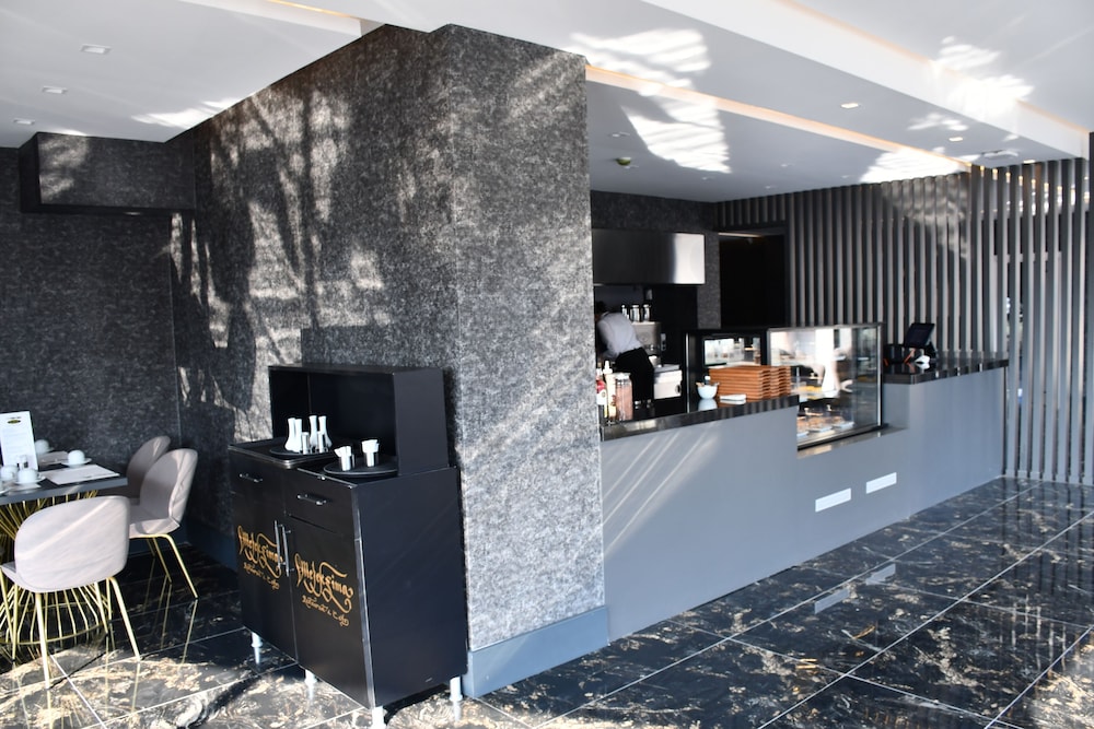 Hmz Luxury Hotel 3/29