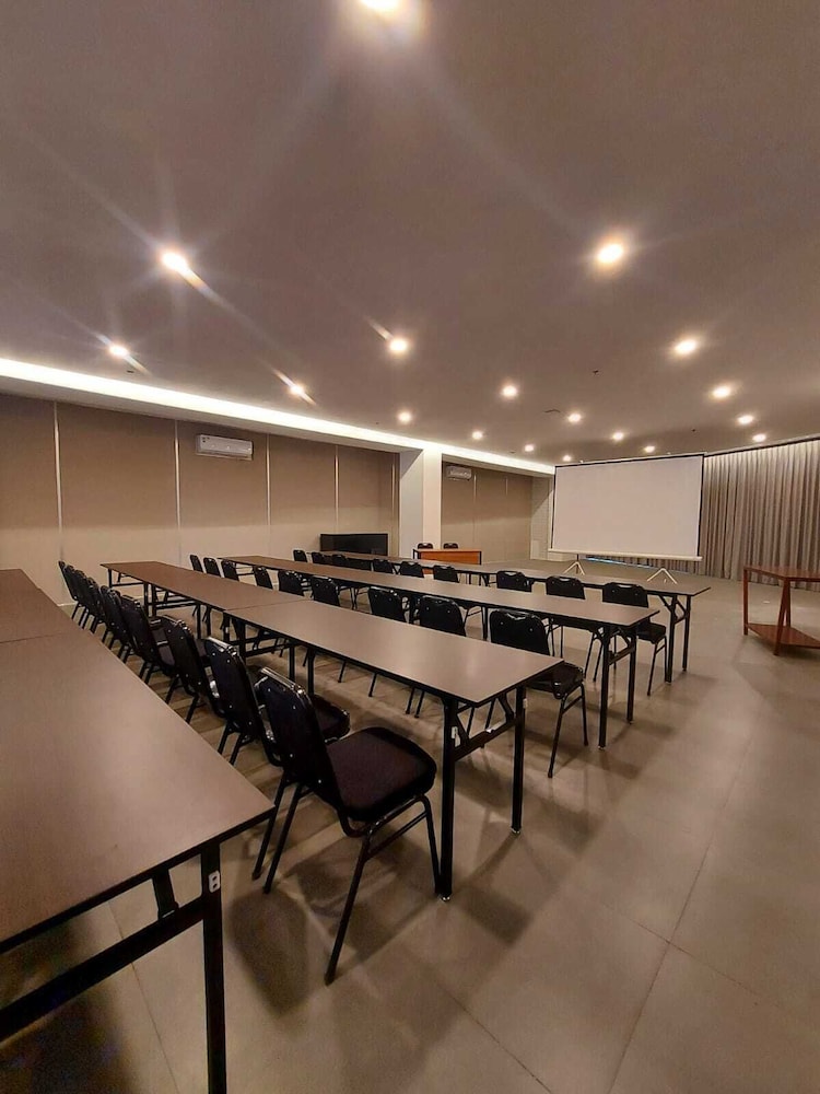Kemang Icon By Alila 25/50