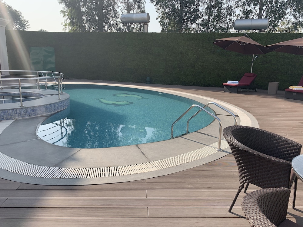 Country Inn & Suites by Radisson Zirakpur 7/63