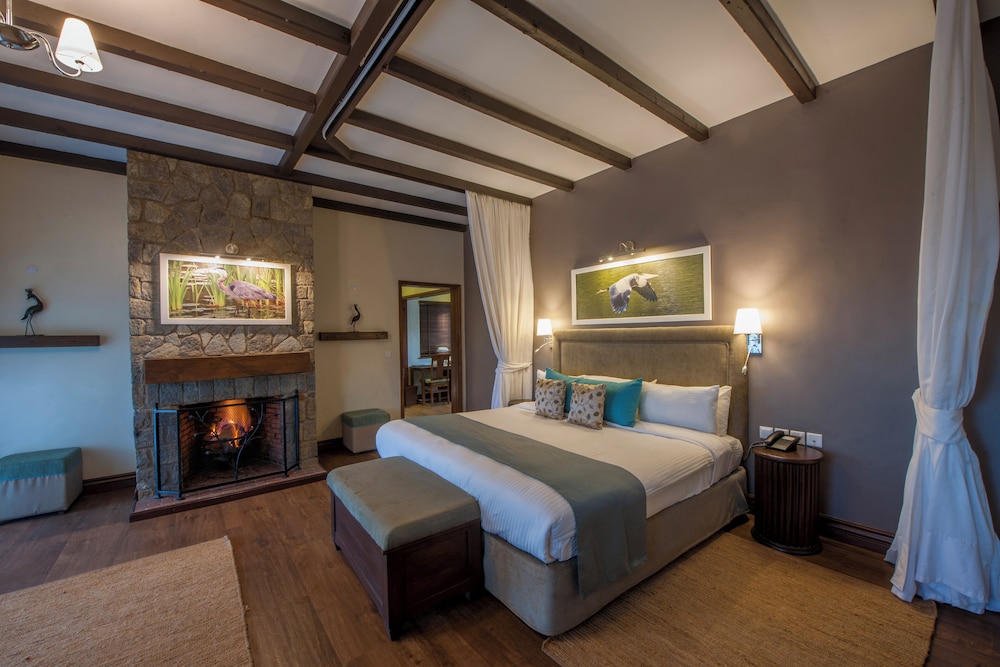DELUXE, COTTAGE, KING BED, MOUNTAIN VIEW