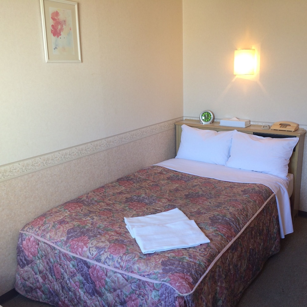 Semi Room, Semi Double Bed