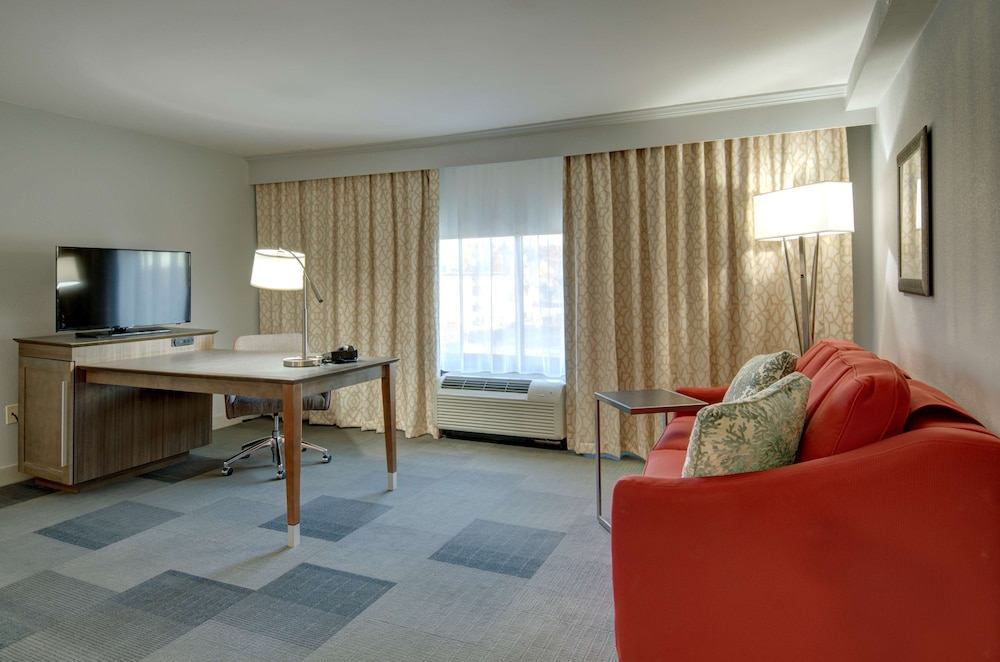 Hampton Inn And Suites Springfield Downtown 26/42
