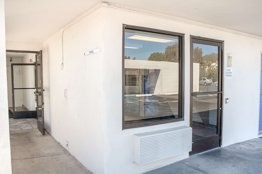 Motel6 Ukiah CA 7/53