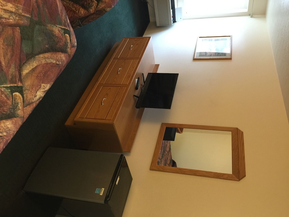 Economy Inn 48/60