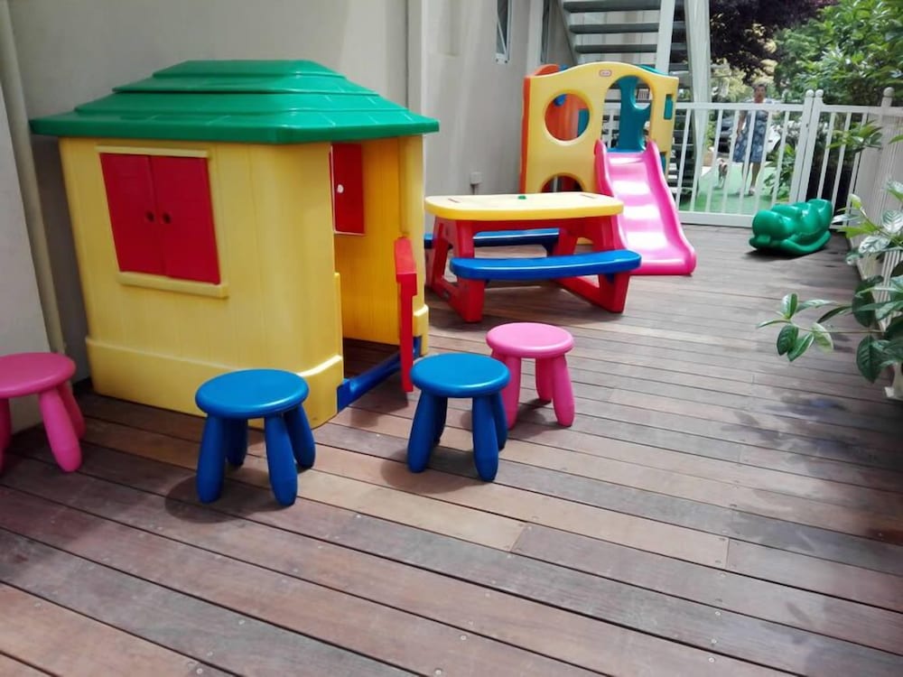 Ermeti Hotel 37/40