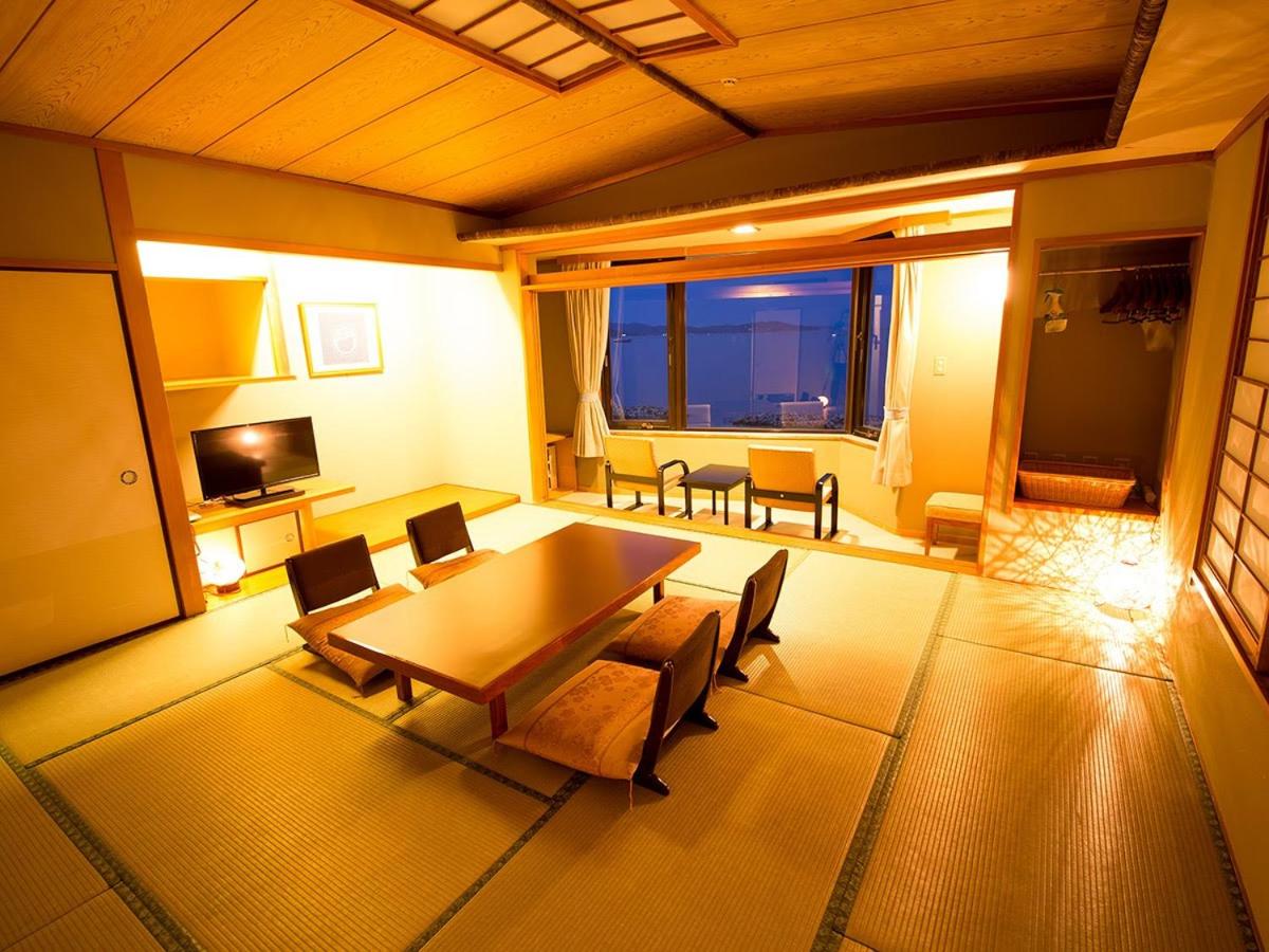 Japanese, Ocean View