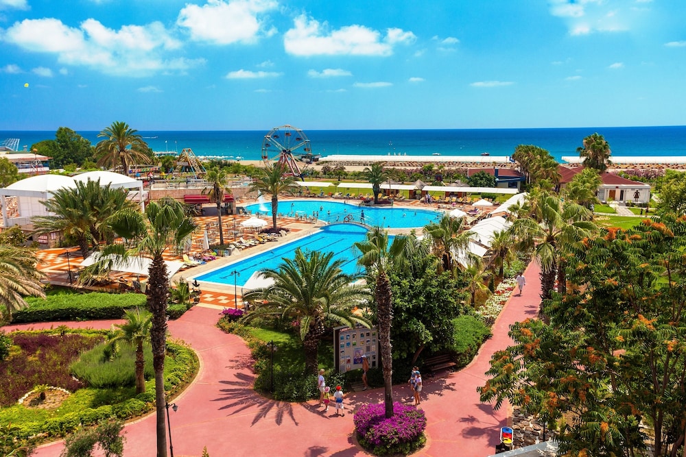 Club Hotel Turan Prince World 48/50