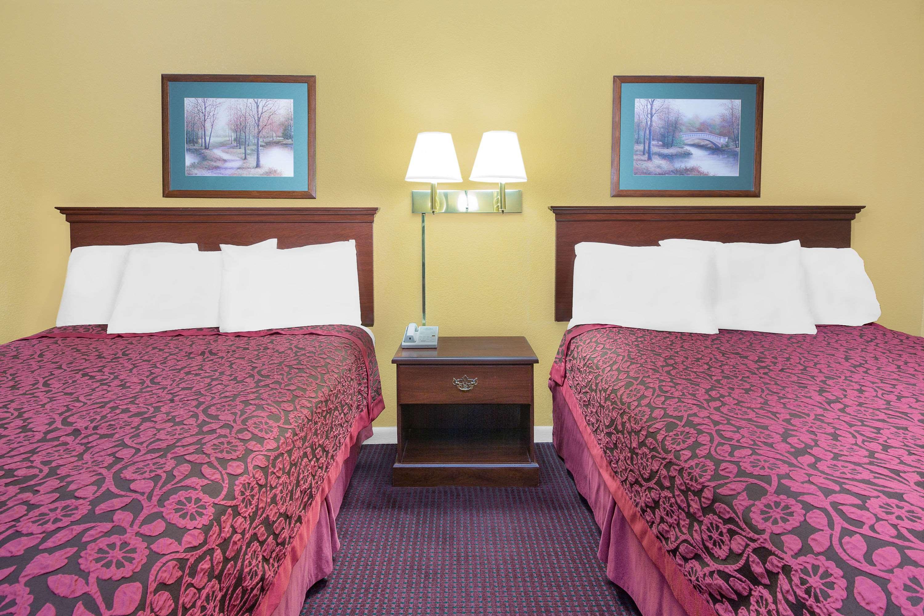 Travel Inn North Little Rock 22/25