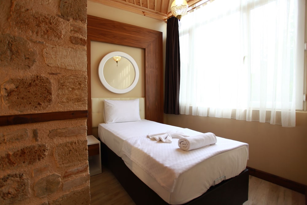 Bacchus Pension 11/49