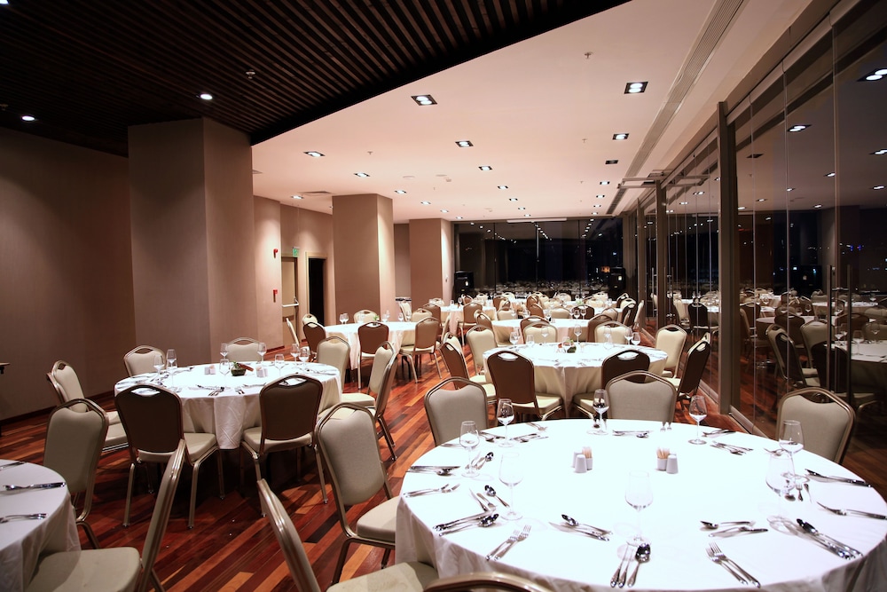 Liv City Hotels 49/69
