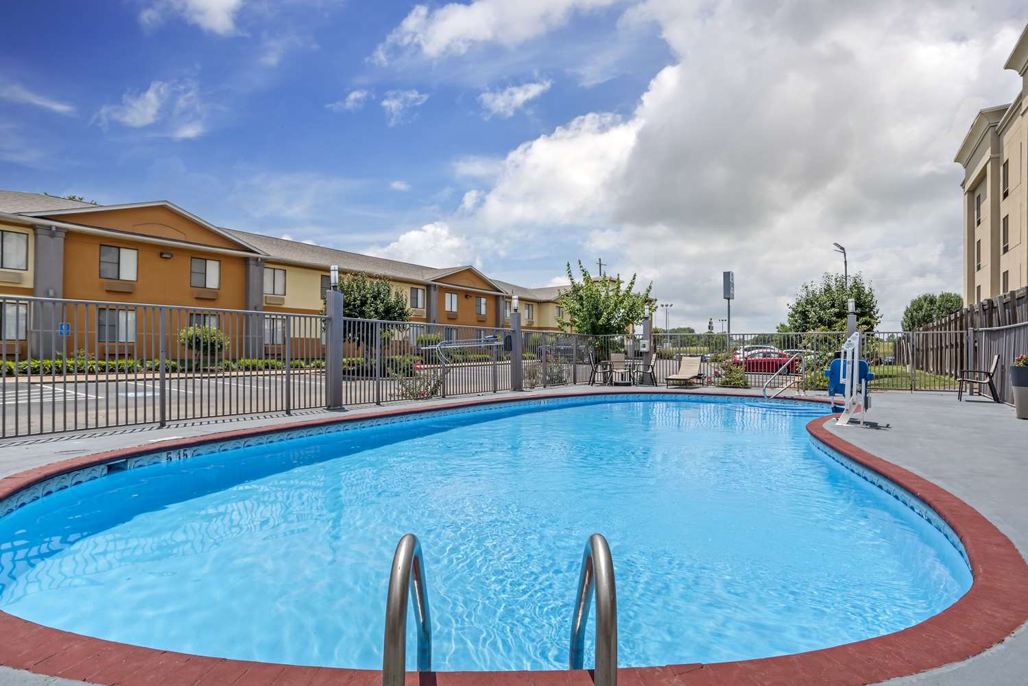 Best Western Canton Inn 10/15