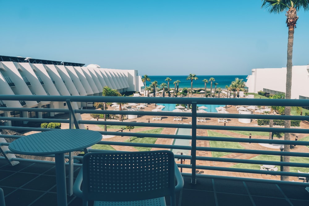 Iberostar Waves Royal Andalus 2/76