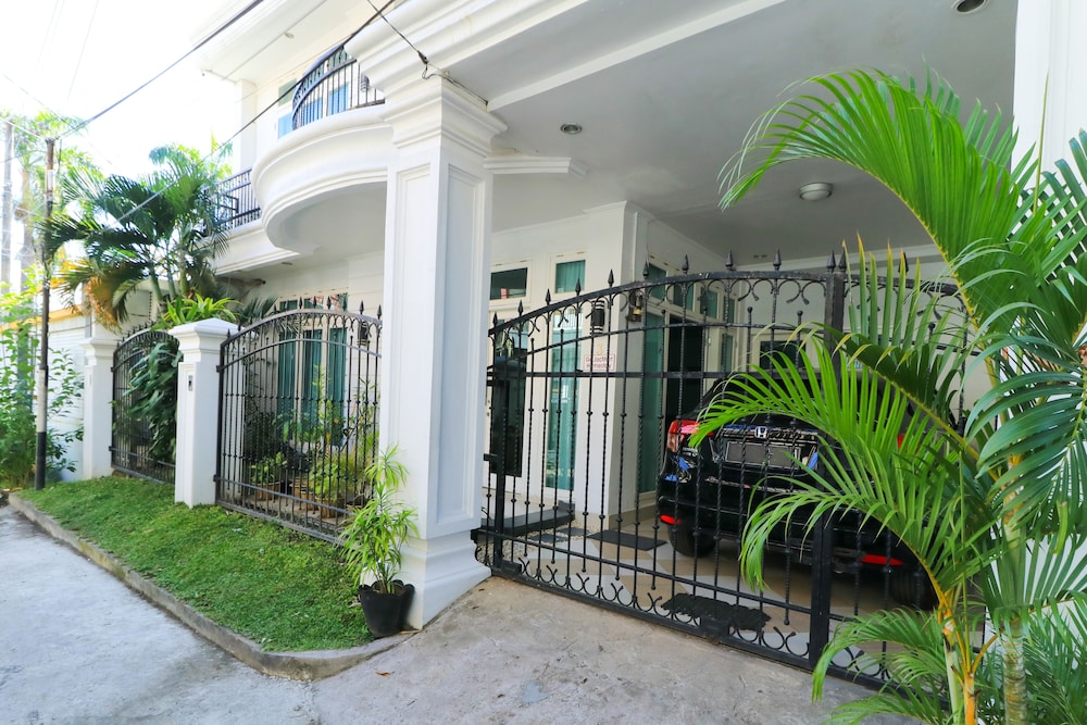 Ge JacMart Homestay 1/30