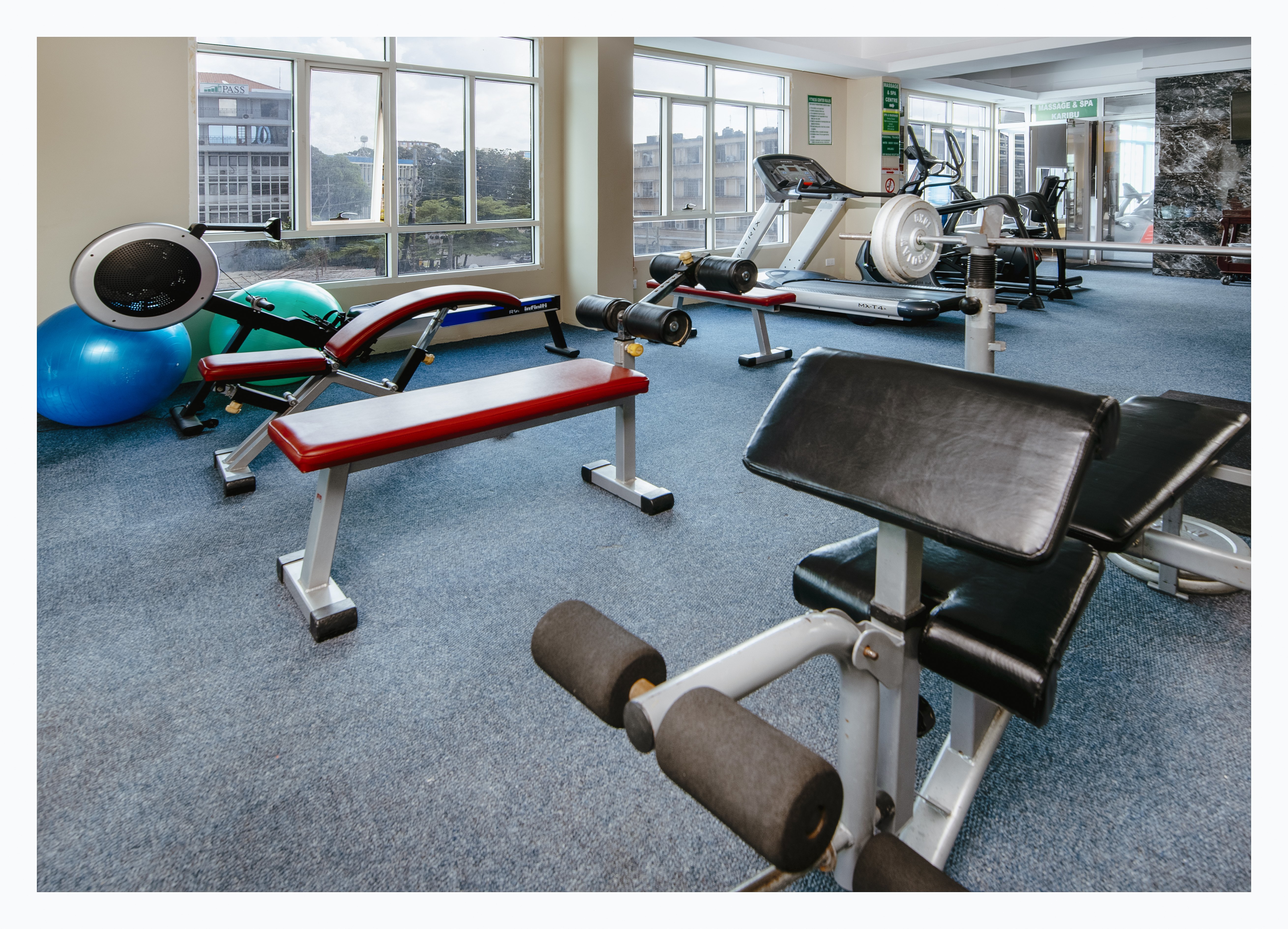 Holiday Inn Dar Es Salaam City Center 42/76
