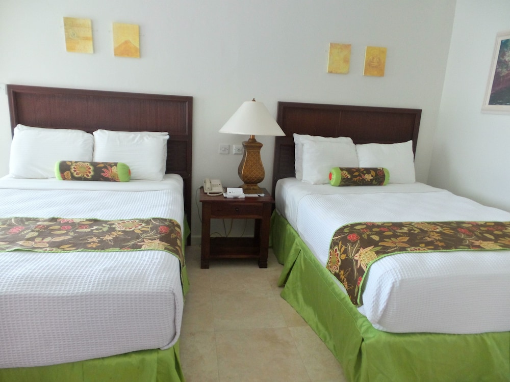 Coyaba Beach Resort Grenada 13/67