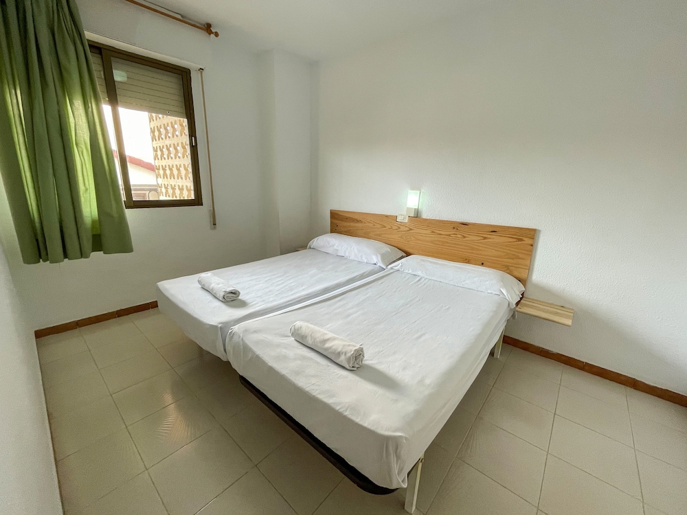 APARTAMENTOS BERNAT PIE DE PLAYA 3000 17/68