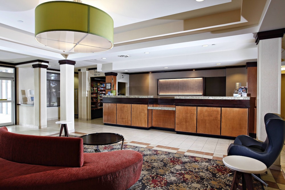 Fairfield Inn And Suites Sudbury 6/36