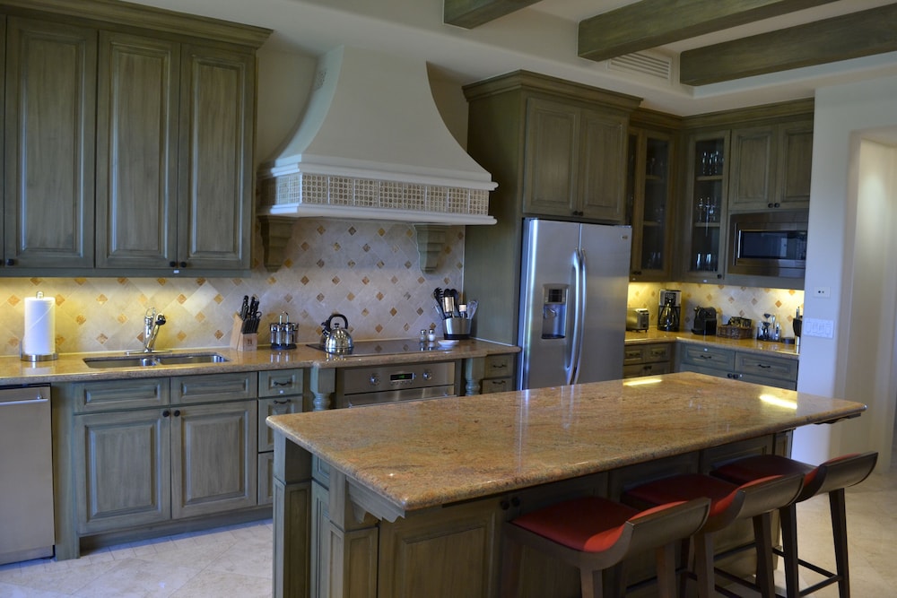 Hacienda Beach Club And Residences 33/50