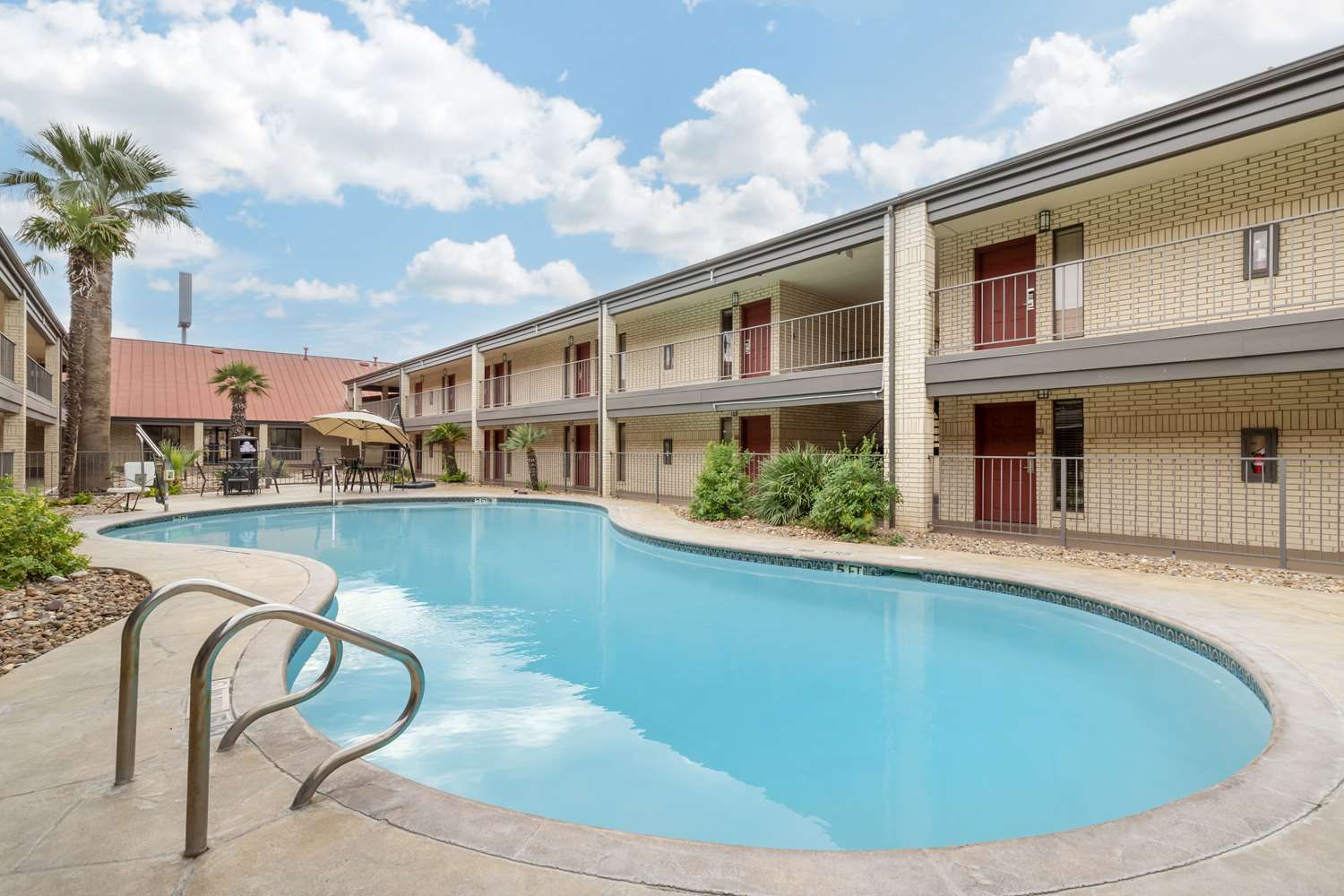 Best Western Near Lackland Afb/Seaworld 41/41