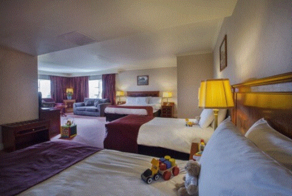 Knightsbrook Hotel Spa Golf Resort 12/69