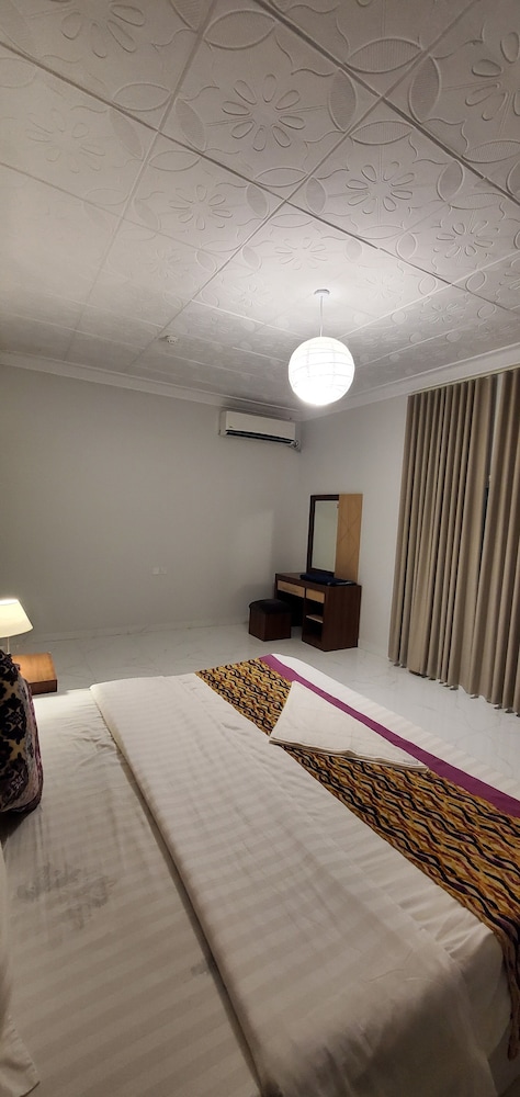 أجنحة ريحان الورود(Rihanat Al Worood Suites Khamis Mushait) 13/34