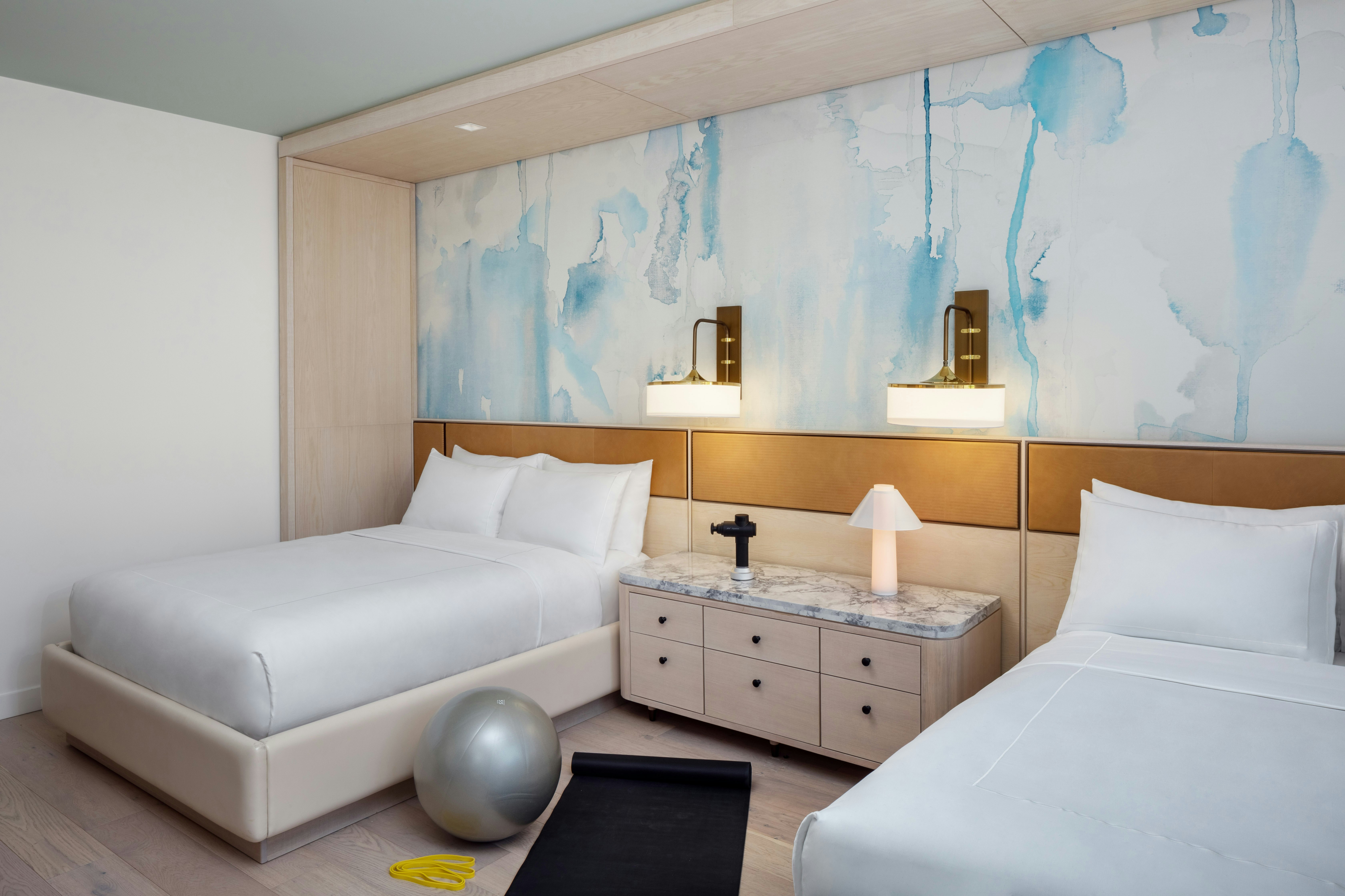 WELLNESS, 2 QUEEN BEDS, ACCESSIBLE