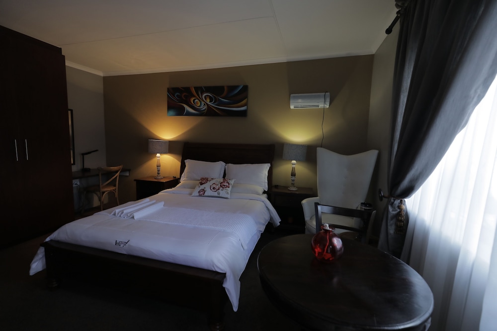 Ledumo Lodge 4/32