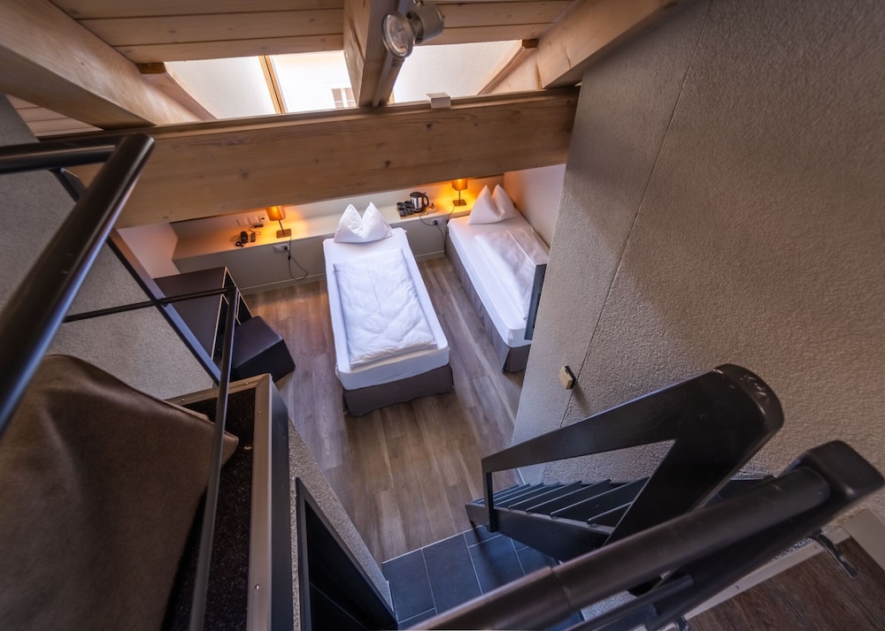 Guesthouse By the Hey 10/15