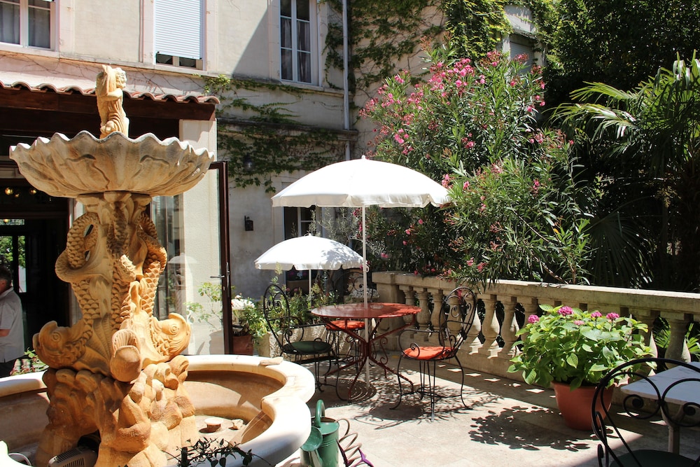 Hotel the Originals Du Parc Cavaillon 52/54
