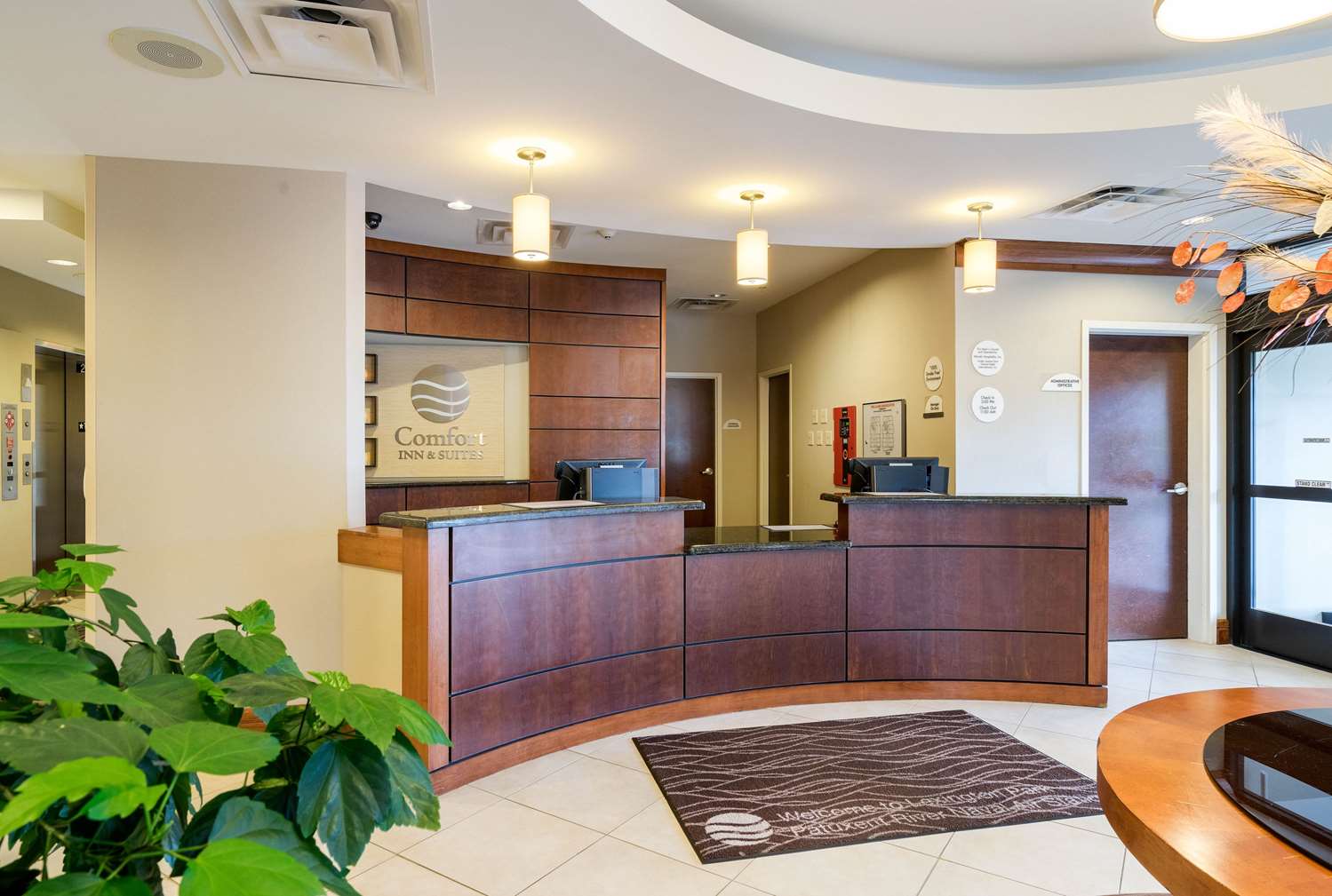 Comfort Inn & Suites Lexington Park near Pax River 3/13