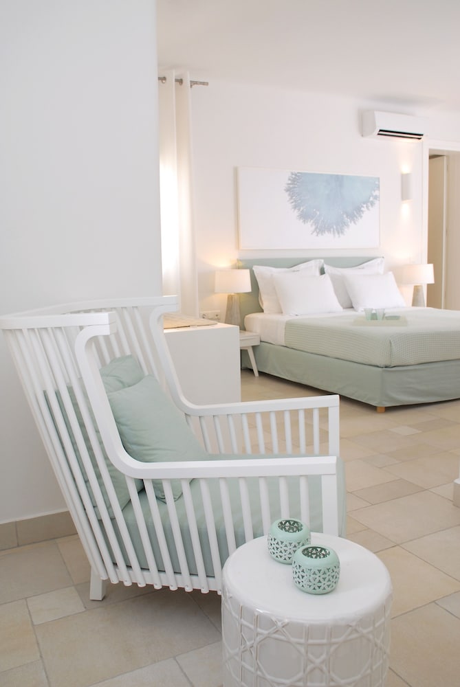 Aqua Blue Hotel 49/66