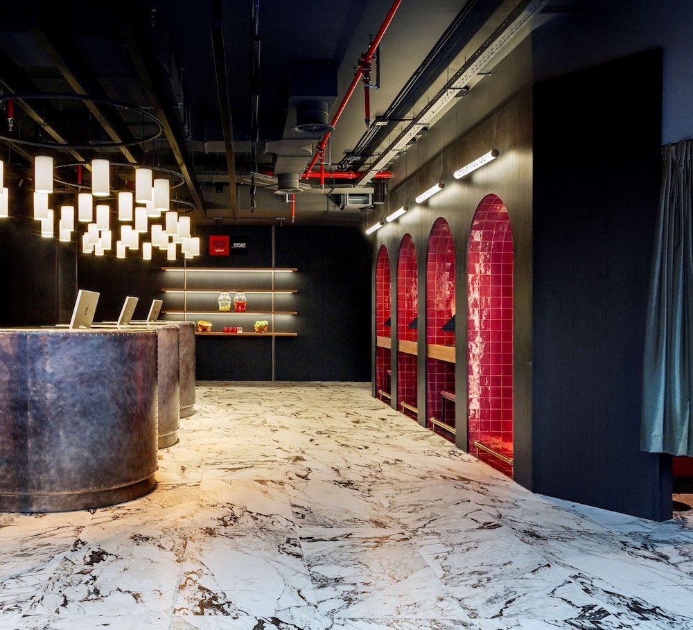 Radisson RED Madrid (ex. Paseo del Arte) 13/70
