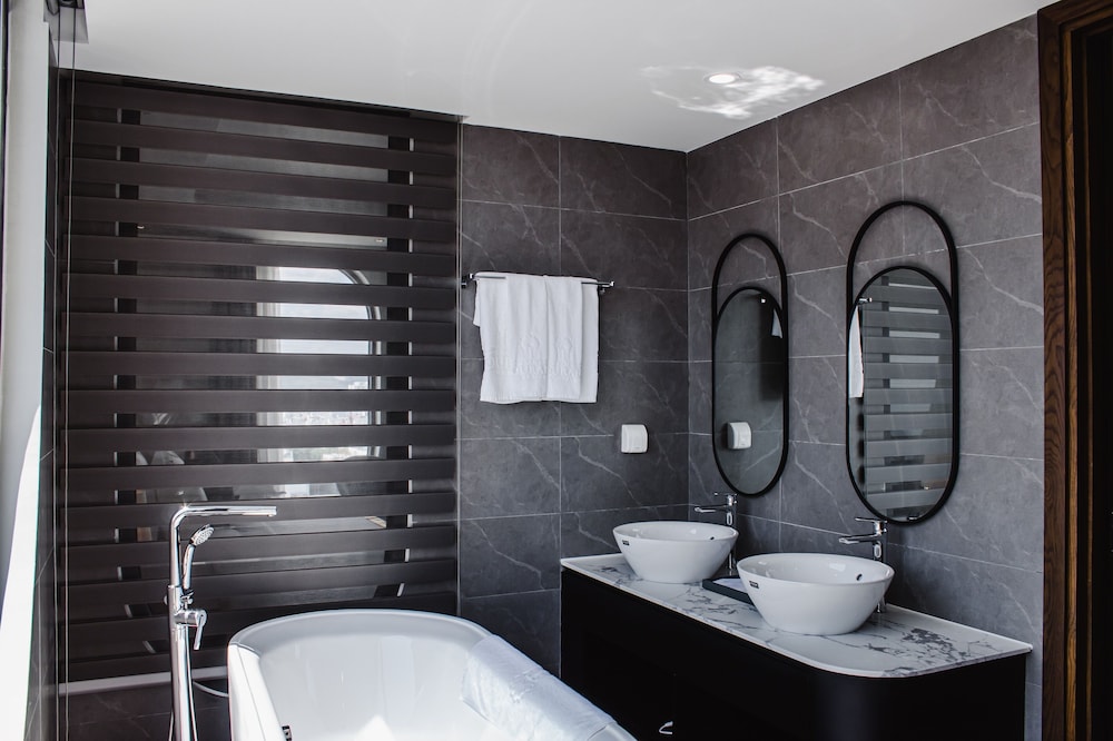 GRAND TOURANE NHA TRANG HOTEL 43/50