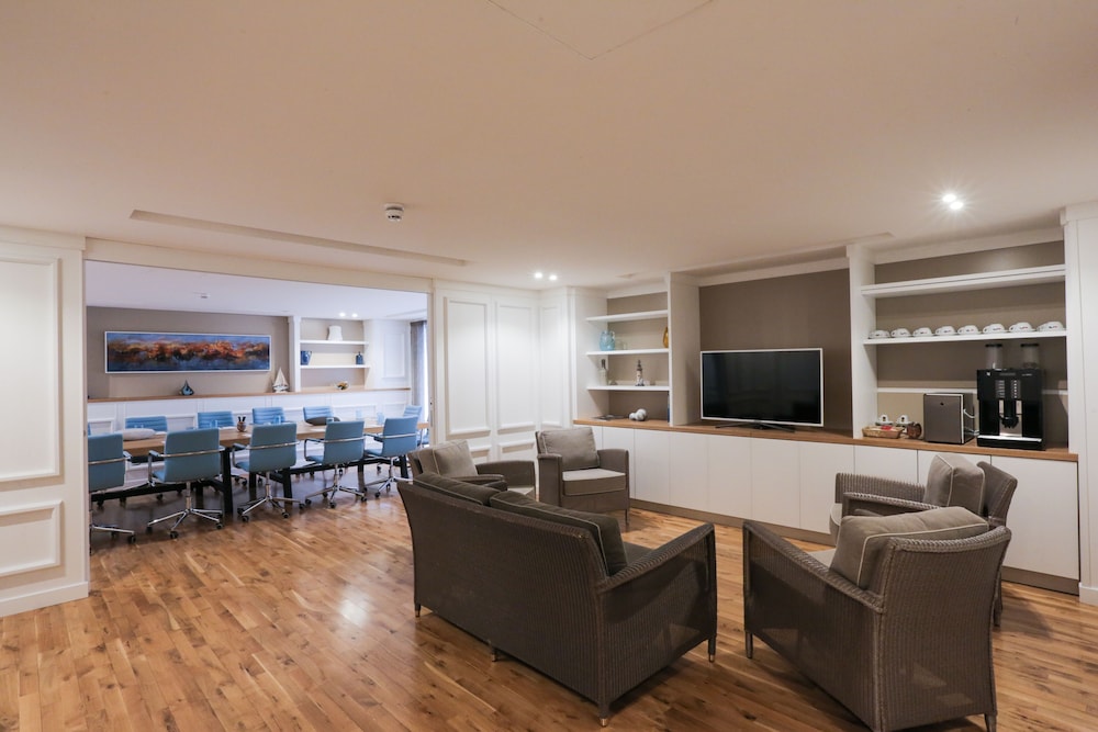 SALINI RESORT 38/68