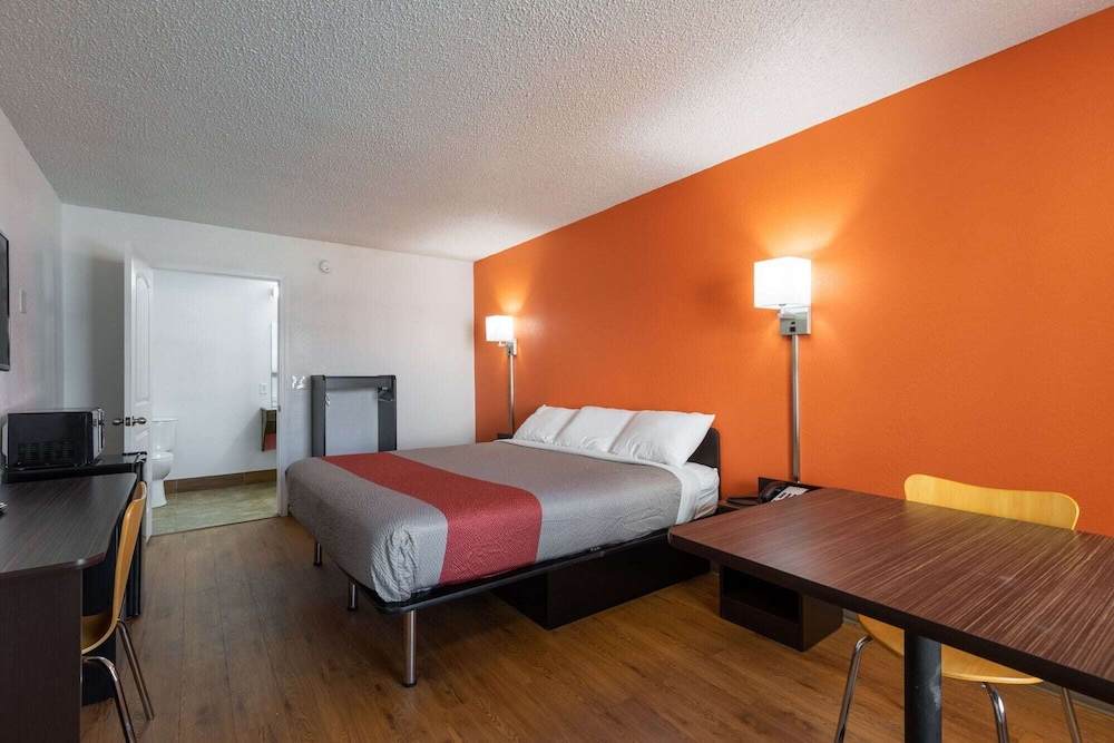 Motel6 Bryan, TX - University Area 17/44