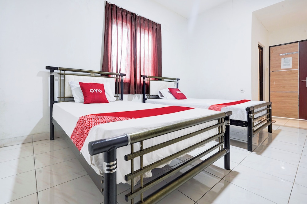Hotel O Rappocini Near Rsia Paramount 30/45