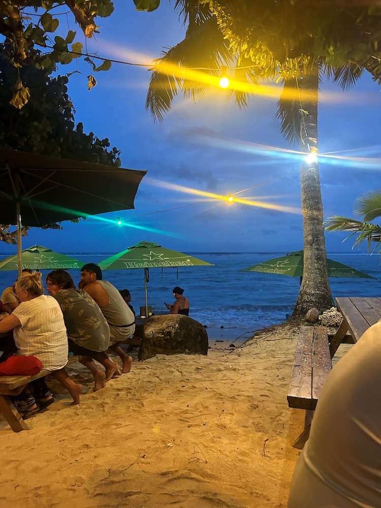 Aroa Beachside Inn 31/47