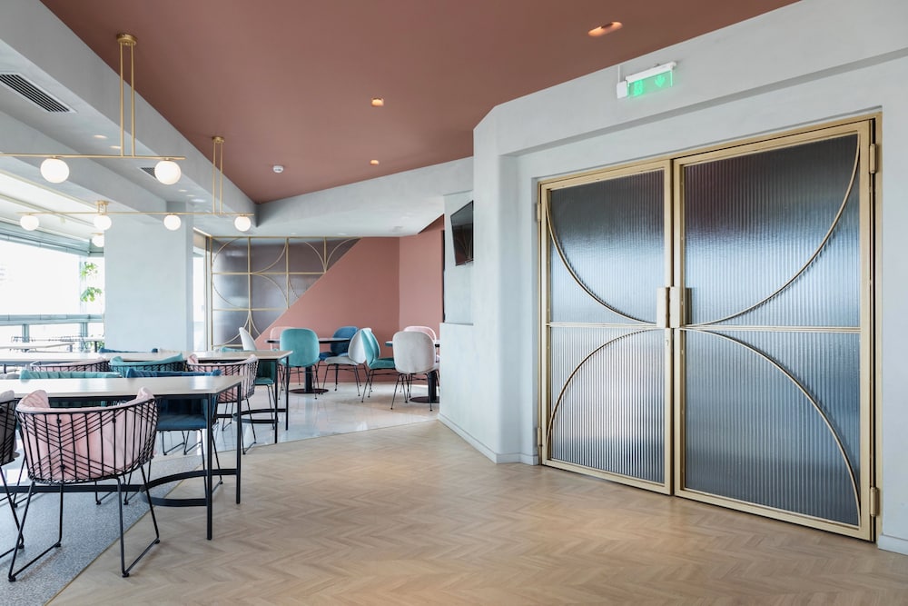 Evripides Hotel 6/69