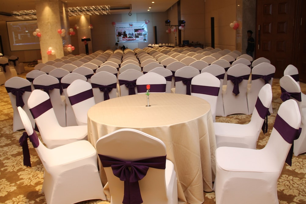 Grand Tamanna Hotel 33/45