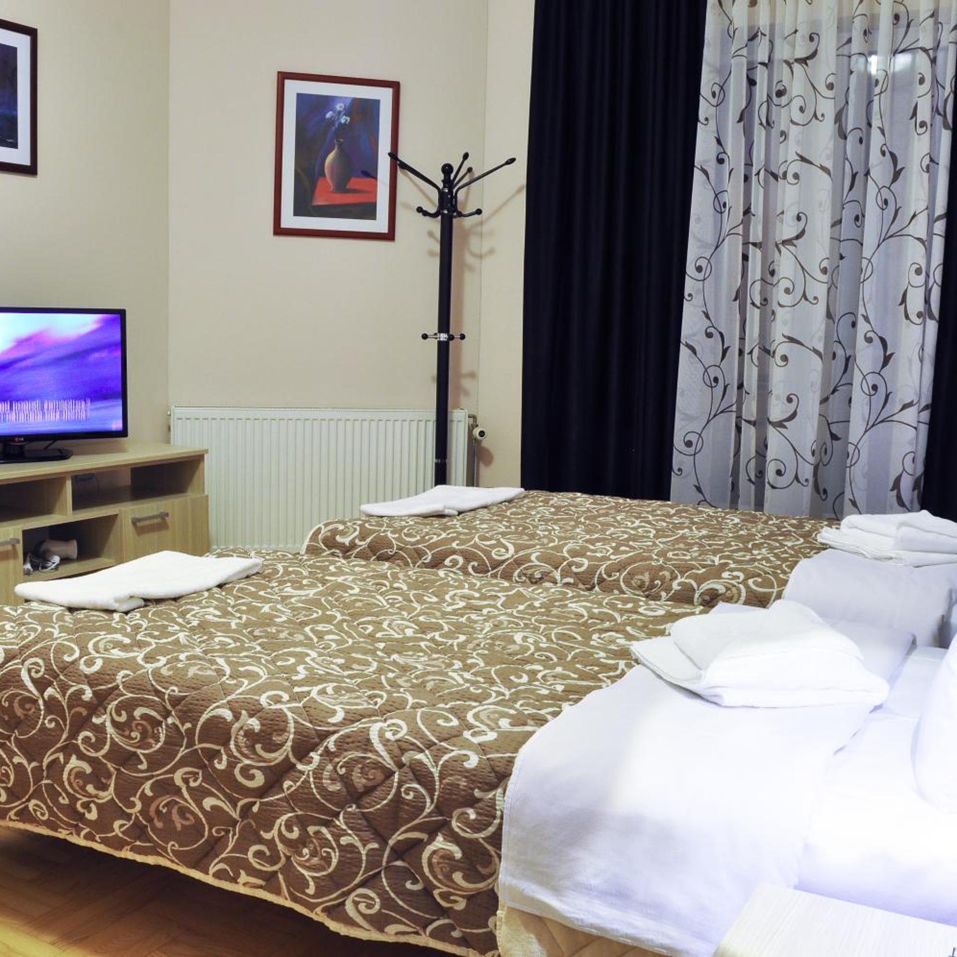 Room, Twin Beds, Balcony