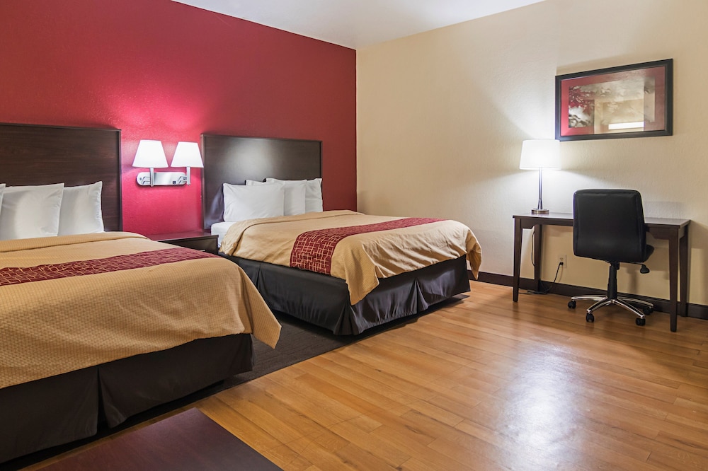 Red Roof Inn & Suites Lake Orion/Auburn Hills 11/37
