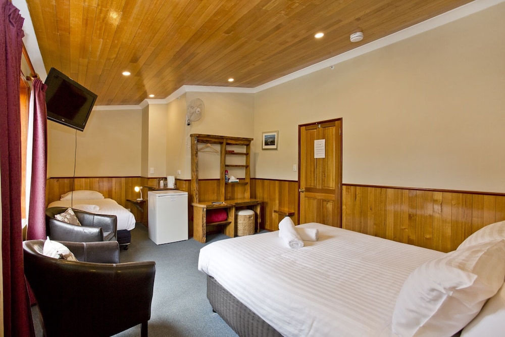 Tullah Lakeside Lodge 20/64