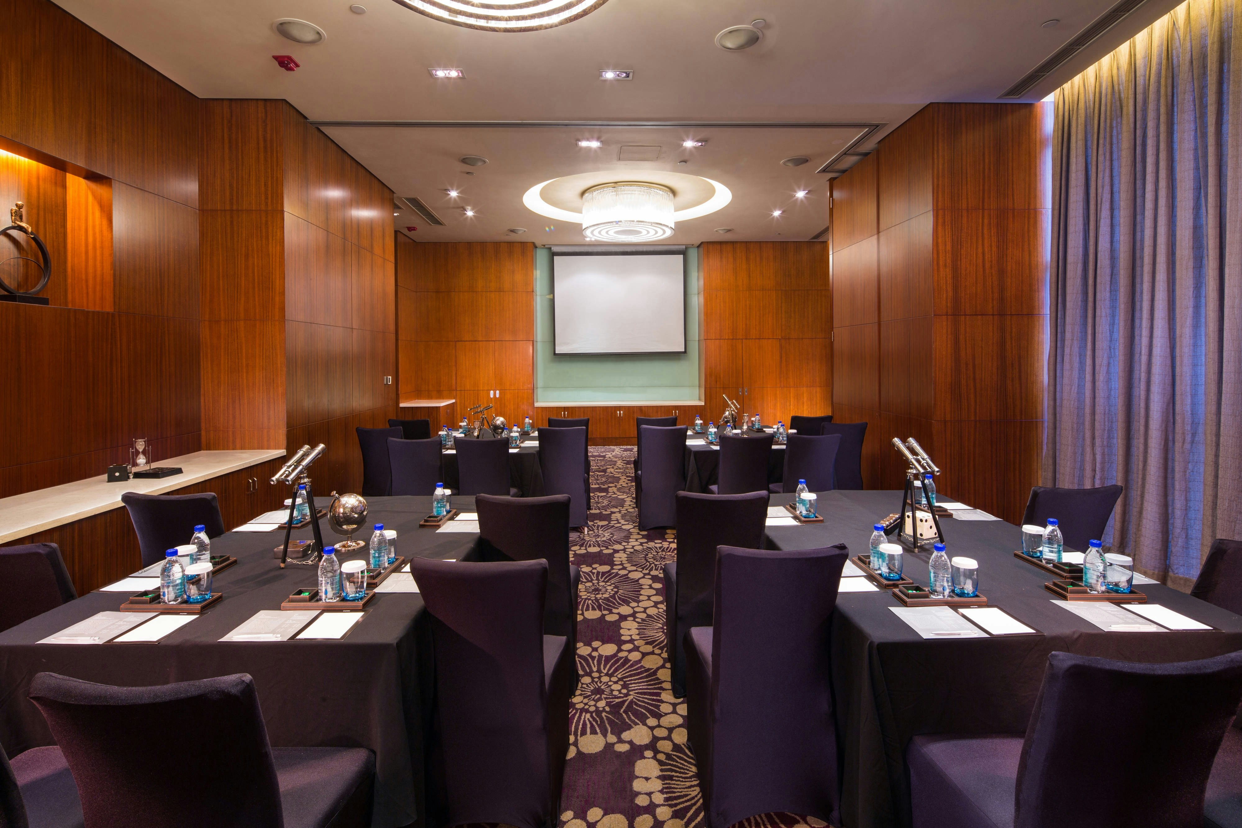 RENAISSANCE CHENGDU HOTEL 3/4
