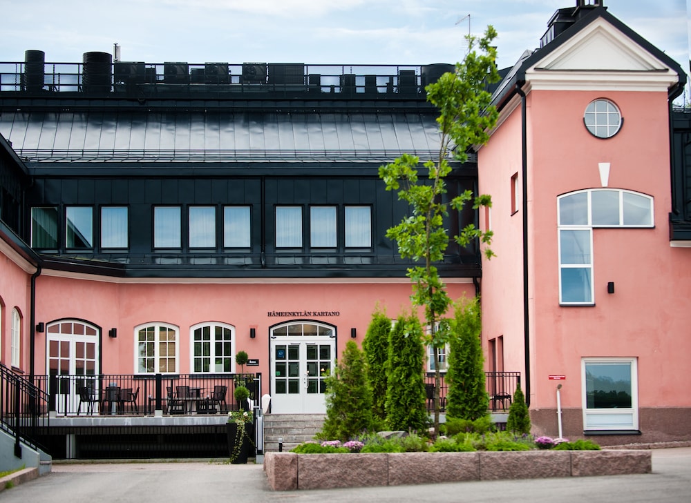 Hämeenkylä Manor 2/50