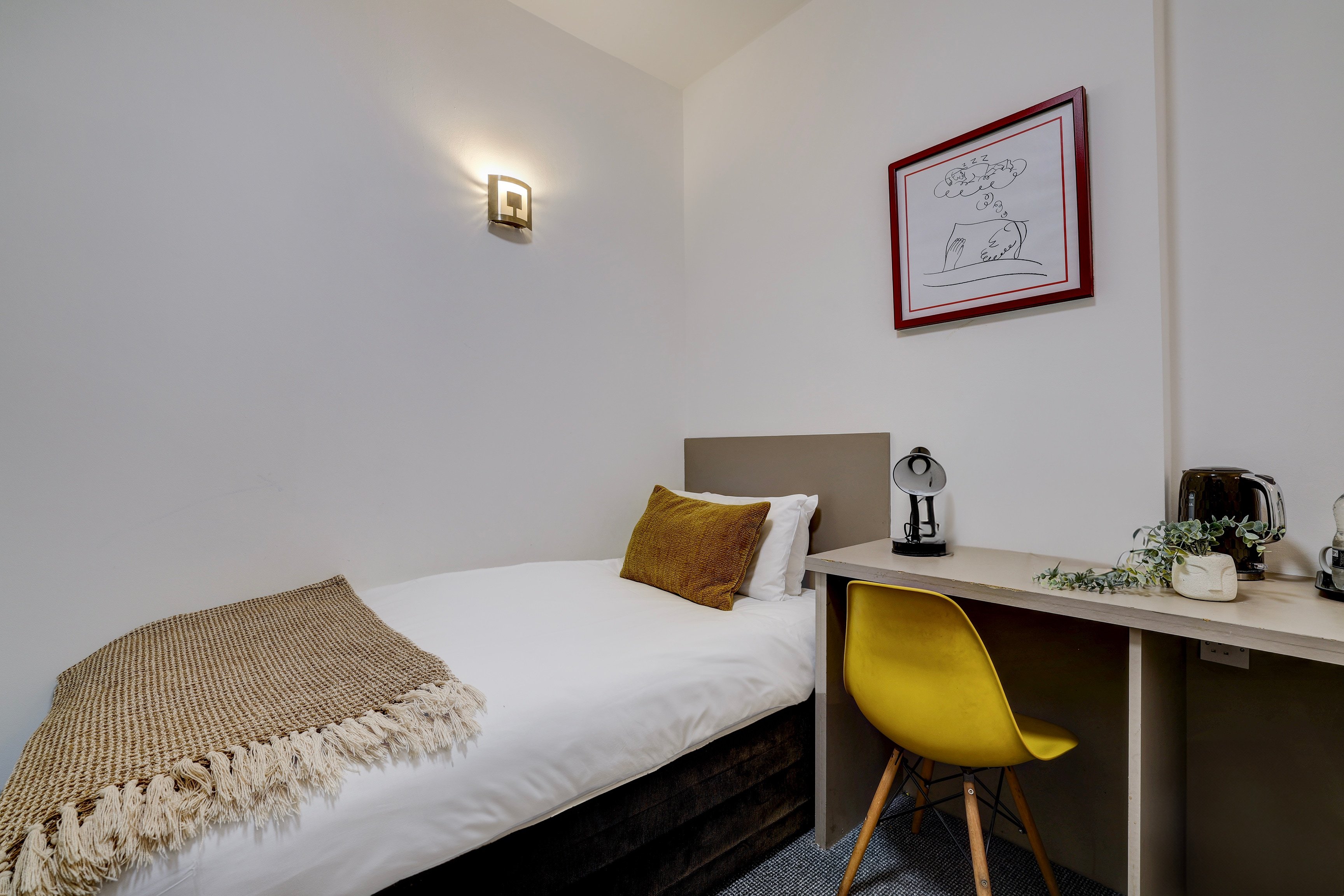 Belvilla Ilford Station Hotel, 4 min from Elizabeth line 24/46