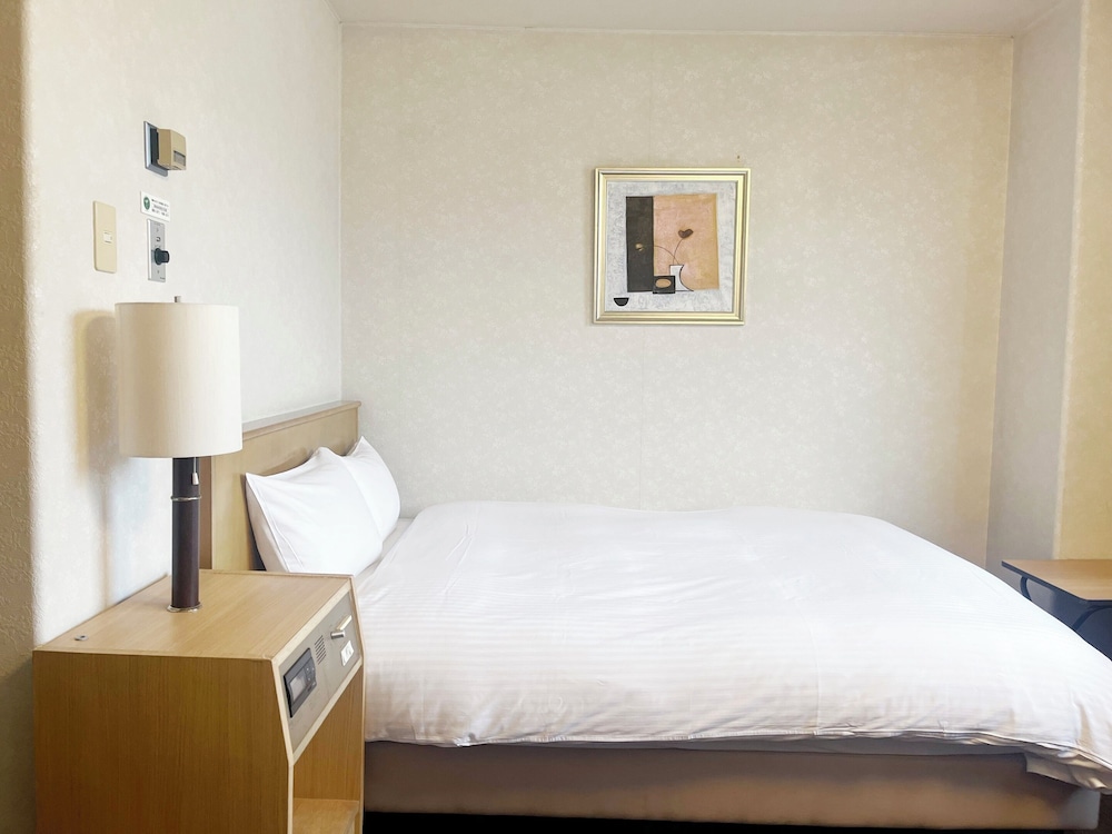 ROOM, DOUBLE BED