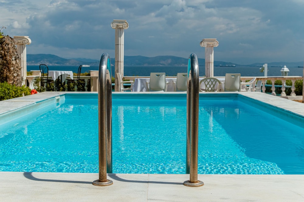 Hotel-Mistral Aegina 46/50